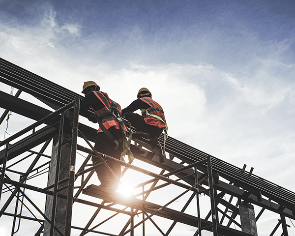 construction-workers-on-a-jobsite-in-tennessee